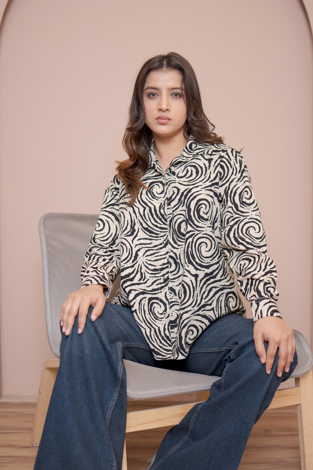 Urban black embroidered cotton shirt